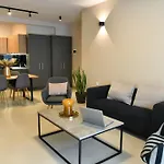 Gaia Modern House Apartment