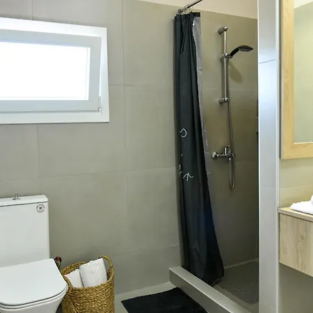 Apartment Gaia Modern House Lefkímmi